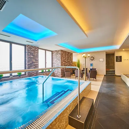 Szálloda Wellness Queens
